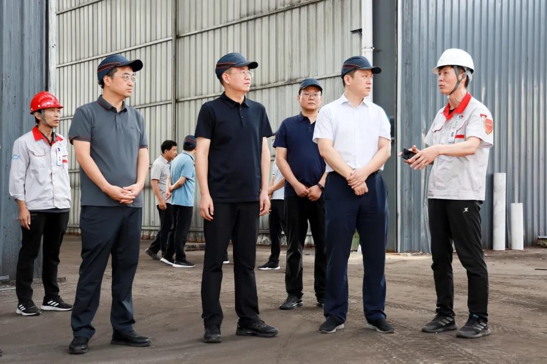 市委常委、副市長、翼城縣委書記王淵到華翔（翼城）新材料科技園現(xiàn)場辦公